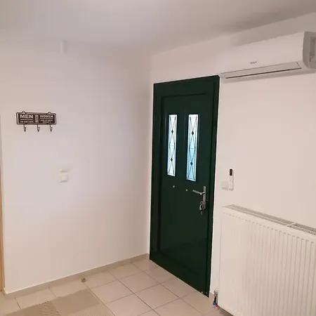 Ifigeleni Apartment *