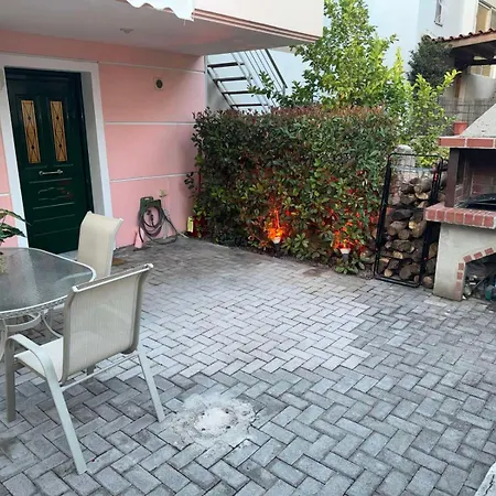 Ifigeleni Apartment *